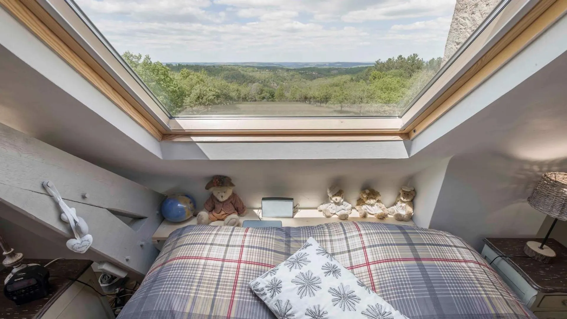 La Garenne Chambre D 'Hotes Reilhaguet Bed & Breakfast